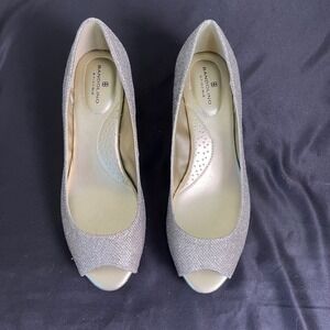 Bandolino Candra B-Flexible Gold Peep Toe Wedge Heels Womens 8.5